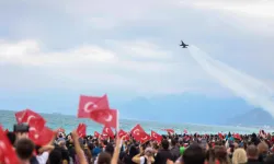 SOLOTÜRK Konyaaltı'nda nefes kesti