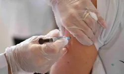 Yaşlanan nüfusta aşılamanın önemi artıyor... 65+ yaş aşıları hayati önemde