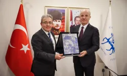 YÖK Başkanı Özvar İzmir'de rektörlerle buluştu