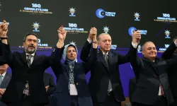 AK Parti'ye üç belediye başkanı daha katıldı... Rozetleri Erdoğan taktı