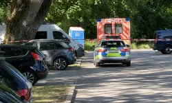 Almanya'da otomobilde unutulan 20 aylık bebek hayatını kaybetti