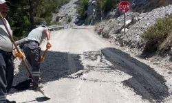 Antalya Büyükşehir'den Alanya kırsalına yol bakımı