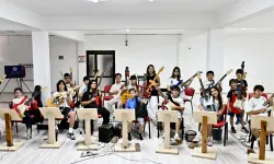 Antalya Muratpaşa'da Değirmenönü'nde gitarın dört hali