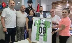 Artvinspor'un kadın voleybol takımına Bursa'dan sponsorluk desteği