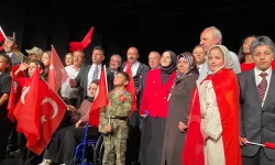 Erzurum'da çocuklar 15 Temmuz'u sahneye taşıdı