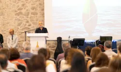 İzmir'deki uluslararası eleştirel eğitim zirvesi başladı