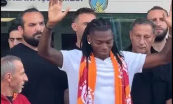 Galatasaray, Rafael Leão transferini resmen duyurdu