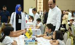 Konya'da Başkan Altay öğrencilerin heyecanına ortak oldu