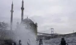 Meteoroloji'den iki bölgeye kritik uyarı! Kuvvetli sağanak ve rüzgar geliyor!