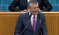 Özgür Özel'in dili sürçtü! İlk günün günahı olmaz