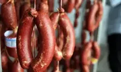 11 sucuk baharatında 'yasaklı boya' çıktı