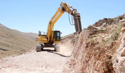 Antalya Büyükşehir yaylalarda yeni yollar açıyor
