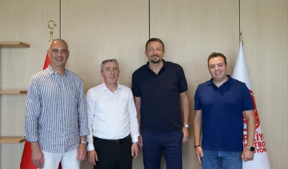 Çayırova Basketbol heyetinden Türkoğlu’na ziyaret