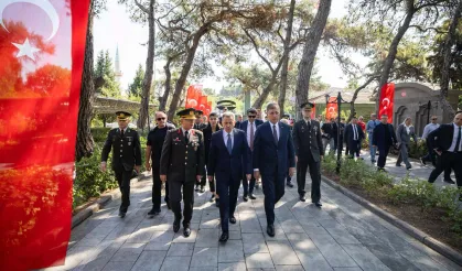İzmir'de 15 Temmuz şehitleri anıldı