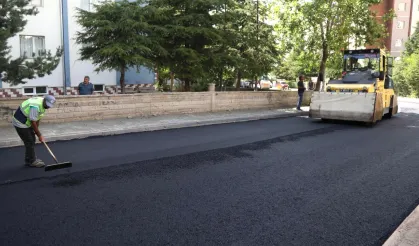 Kayseri Melikgazi'den ulaşımı rahatlatacak asfalt çalışması