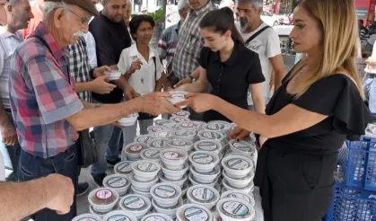Mersin’de 20 bin kişiye aşure ikramı