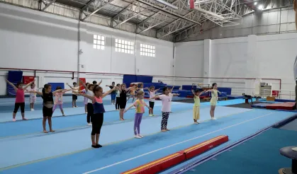 Sakarya’da çocuklar sporun her dalında dolu dolu bir yaz tatiline başladı