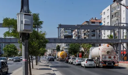 Yeni Girne Caddesi yayalar için daha güvenli oluyor