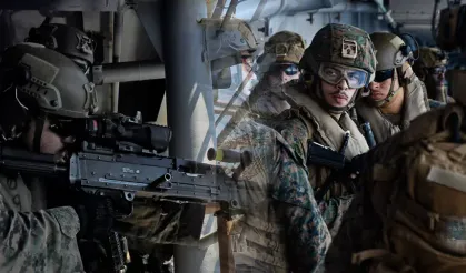 İran'a kara harekatı hazırlığı! CENTCOM duyurdu: 3 bin 500 deniz piyadesini taşıyan Tripoli Orta Doğu'da.