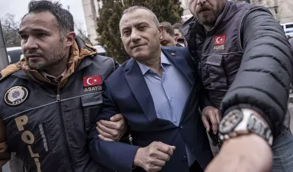 “Bir tek ‘insanlık’ verilmemiş, ‘ahlak’ verilmemiş, ‘devlet adamlığı vasfı’ verilmemiş!”