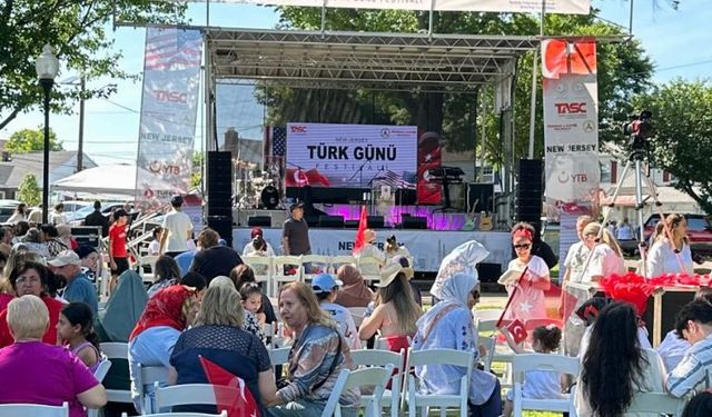 ABD'de yüzlerce kişi 'Türk Günü'nde buluştu