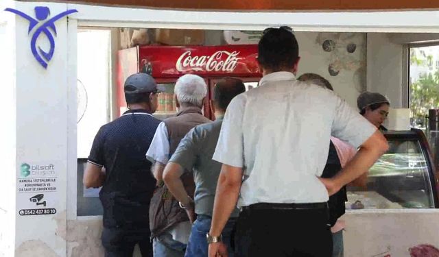 Aydın Büyükşehir Belediyesi’nin hizmete sunduğu Park Kafe, uygun fiyatlarıyla beğeni topluyor