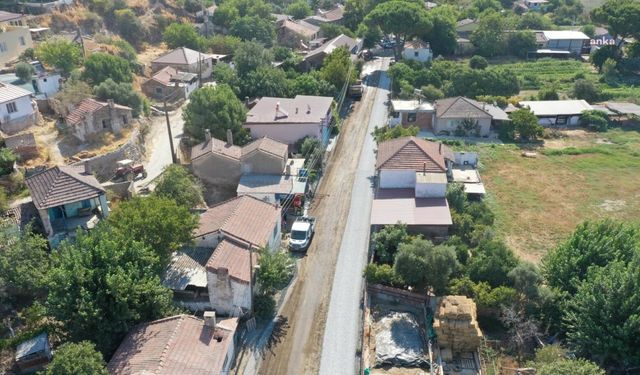 Aydın Büyükşehir, kent genelinde yol yapım faaliyetlerini sürdürüyor