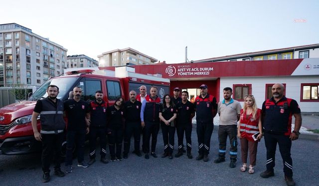  Beylikdüzü Belediye Başkanı Çalık: "Ekiplerimiz, İzmir’deki yangın söndürme çalışmalarına destek için bölgede"