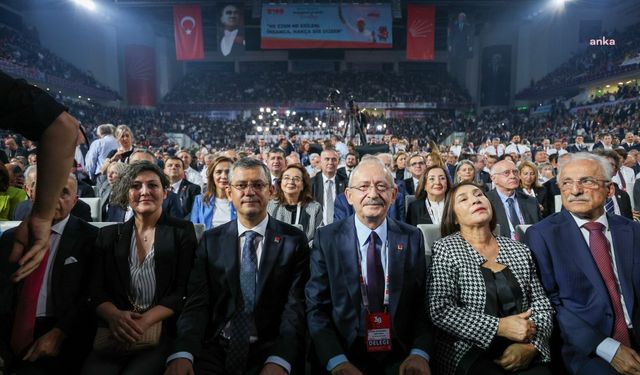 CHP Tüzük taslağını milletvekillerine sundu: Mevcut genel başkan aday gösterilemeyecek, isterse kendi aday olabilecek