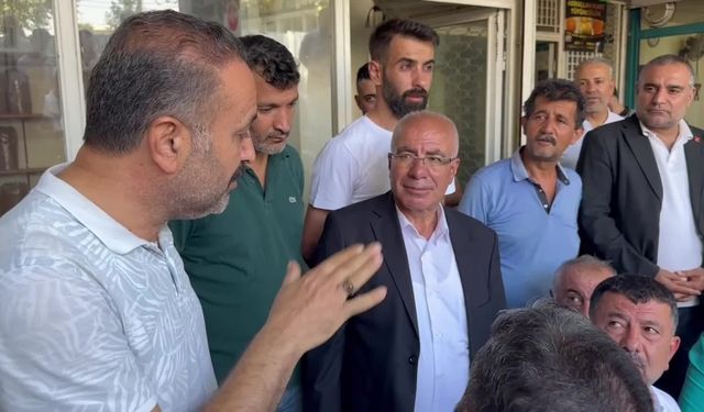 CHP'li milletvekilleri Adıyaman'da tütün üreticilerini ziyaret etti...  Veli Ağbaba, "Hükümet, yerli ve milli tütün ile mücadele edeceğine uyuşturucuyla mücadele etsin"