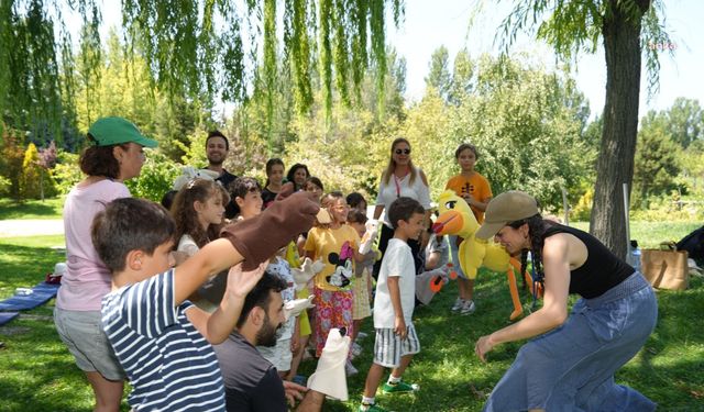 Eskişehir Büyükşehir'den çocuklara Kukla Oynatım Atölyesi