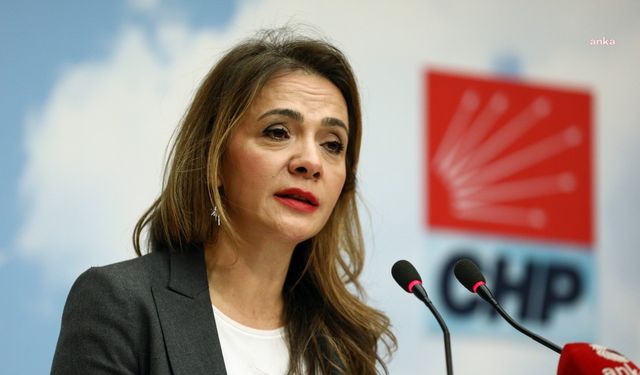 Gamze Akkuş İlgezdi: Okullar kırtasiye ürünlerine yüzde 300 zamla açılıyor