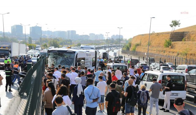 İstanbul Valiliği: Metrobüs kazasında 1 kişi öldü, 2'si ağır 38 kişi yaralandı