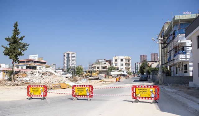 Mersin Büyükşehir, yol çalışmalarını sürdürüyor