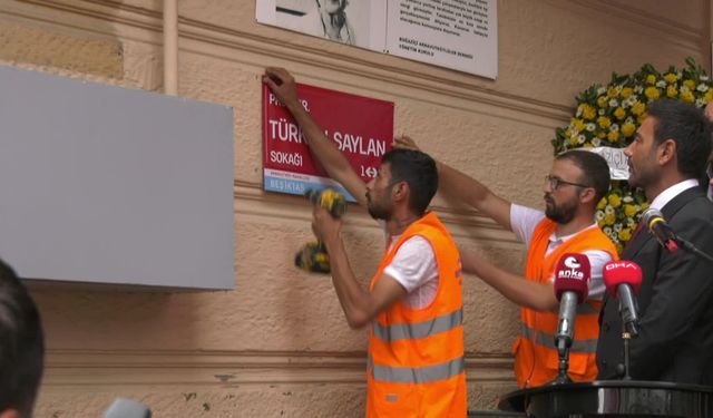 Prof. Dr. Türkan Saylan'ın adı Beşiktaş'ta yaşadığı sokağa verildi, sokağın tabelası bugün asıldı