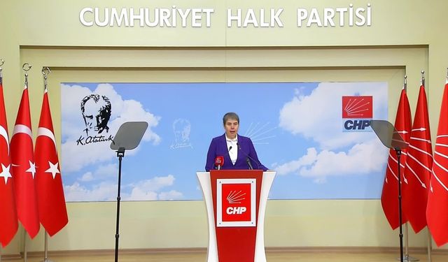 Zeliha Aksaz Şahbaz: "Şehir hastanelerinde yapılan usulsüzlükleri araştırmak için Cumhuriyet savcılarını göreve davet ediyoruz"