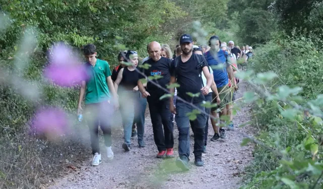 İzmitler, zafer coşkusunu doğa yürüyüşü ile yaşadı