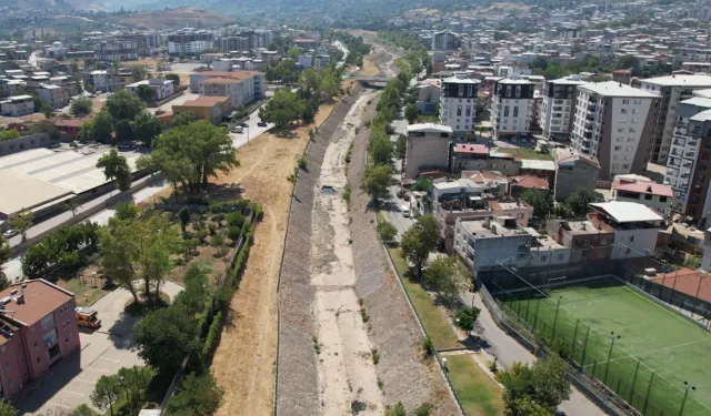 Yıldırım'da dere ıslah çalışmaları sürüyor