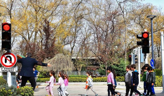 Ankara Büyükşehir Belediyesi'nin çocuklar için vereceği ücretsiz trafik eğitimleri başlıyor