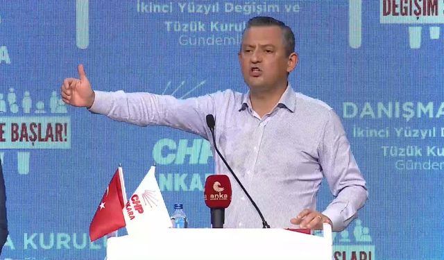 CHP Genel Başkanı Özel: "Bu akşam Sayın Kemal Kılıçdaroğlu ile bir araya gelip tüzük ile ilgili önerilerini alacağım"