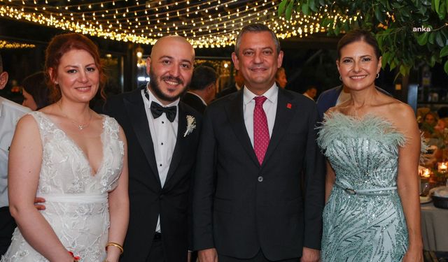 CHP Genel Başkanı Özel, Galip Emecan ile Stella çiftinin nikah törenine katıldı