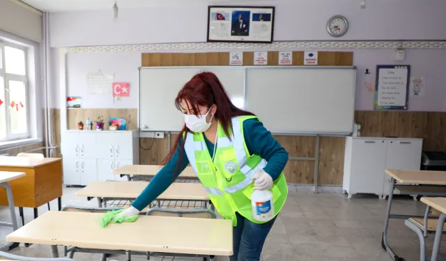 Okullardaki temizlik polemiğine MEB'den yanıt!