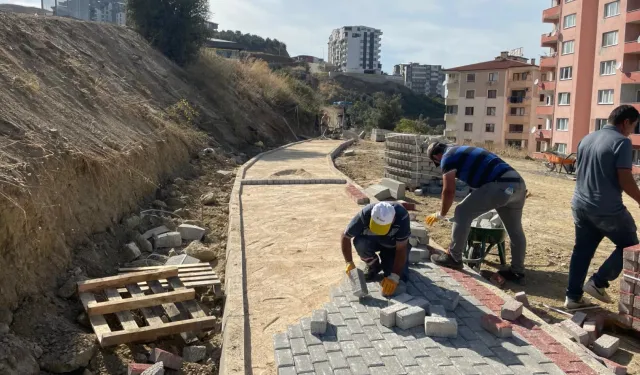 Bursa Gemlik'te mahalleler için hafta sonu da çalışıldı