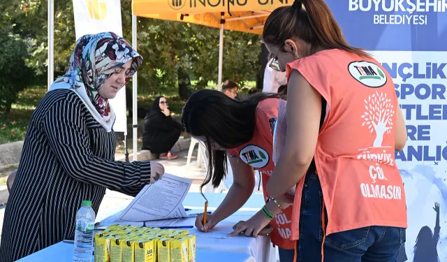 Malatya standına üniversiteli öğrencilerden yoğun ilgi