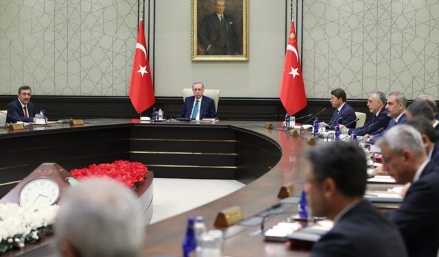 Erdoğan sinyal vermişti: Kabine değişikliği için hangi bakanların ismi geçiyor?