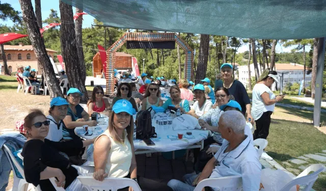 Balıkesir Büyükşehir'den emeklilere piknik morali