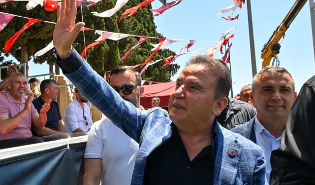 Başkan Böcek'ten Antalyalılara duygusal mesaj