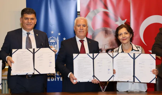 Bursa Büyükşehir'de toplu sözleşme için imzalar atıldı