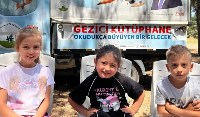 Bursa Osmangazi'de gezici kütüphane çocukları masallar ile buluşturdu