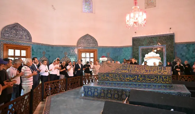 Bursa'da Sultan Çelebi Mehmed dualarla anıldı